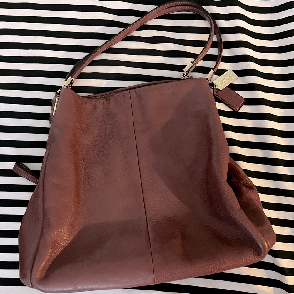 Coach Mauve Leather Shoulder Bag